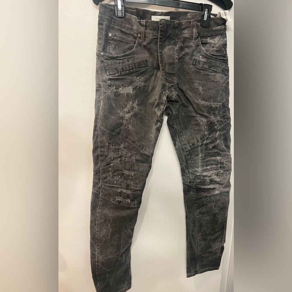 PIERRE BALMAIN JEANS 32 Never worn